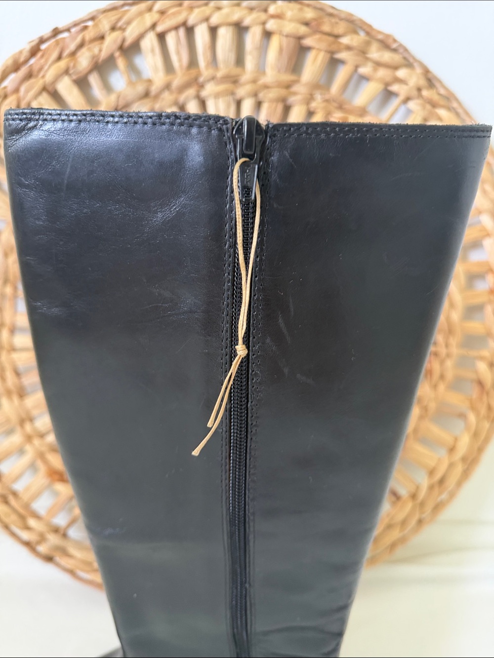 Born Black Leather Tall Riding Boots Women’s Size 8 M Wide Calf Pull-On - Picture 10 of 11